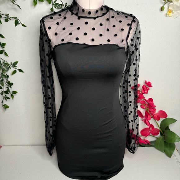 SHEIN Dresses & Skirts - 🖤SHEIN Polka Dot Dress 🖤